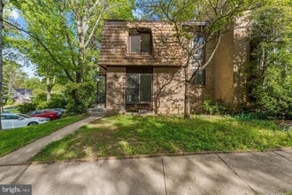 4921 Sauquoit Ln in Annandale, VA - Building Photo - Building Photo