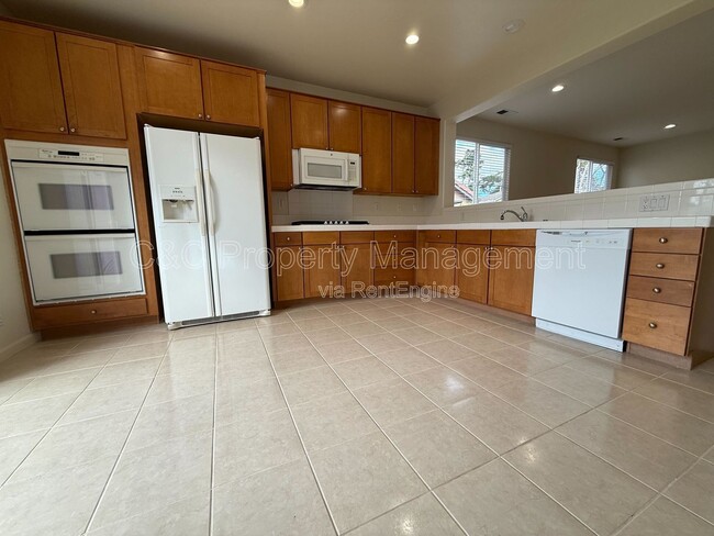 4315 Peninsula Point Dr in Seaside, CA - Building Photo - Building Photo