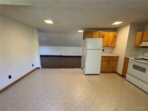 5623 Bridge St in Verona, NY - Building Photo - Building Photo