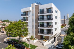 8867 W Alcott St in Los Angeles, CA - Building Photo