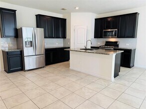 2013 Hat Bender Lp in Round Rock, TX - Building Photo - Building Photo