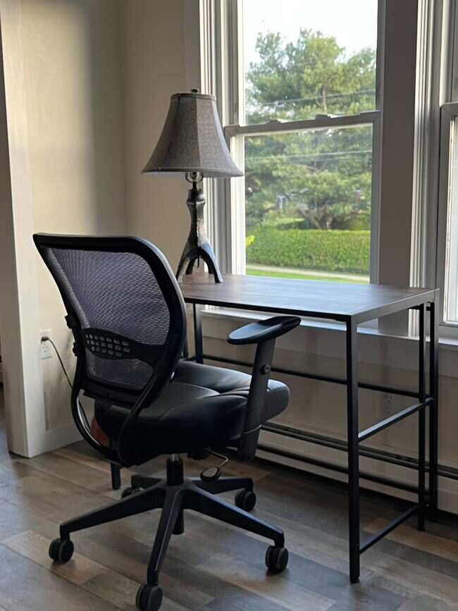 424 Creek Farm Road, Unit 1BD Studio Unit 2 in Colchester, VT - Building Photo - Building Photo