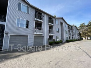 7041 S 116th Pl in Seattle, WA - Foto de edificio - Building Photo
