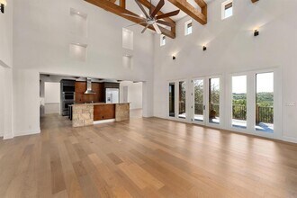 1101 Sprague Ln in West Lake Hills, TX - Building Photo - Building Photo