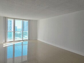 19380 Collins Ave, Unit 1002 in Sunny Isles Beach, FL - Building Photo - Building Photo