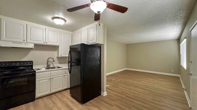 XAV Imperial Beach Palms in Imperial Beach, CA - Building Photo - Interior Photo