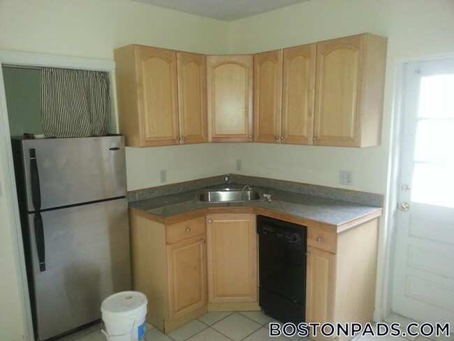 property at 220 Hanover St