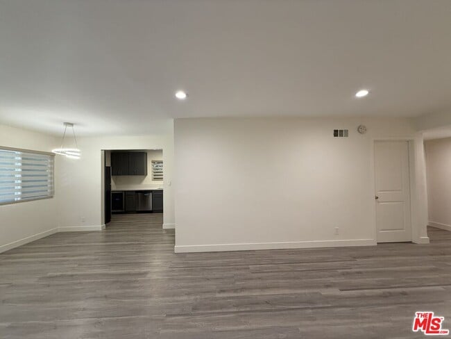 1760 S Bentley Ave in Los Angeles, CA - Building Photo - Building Photo