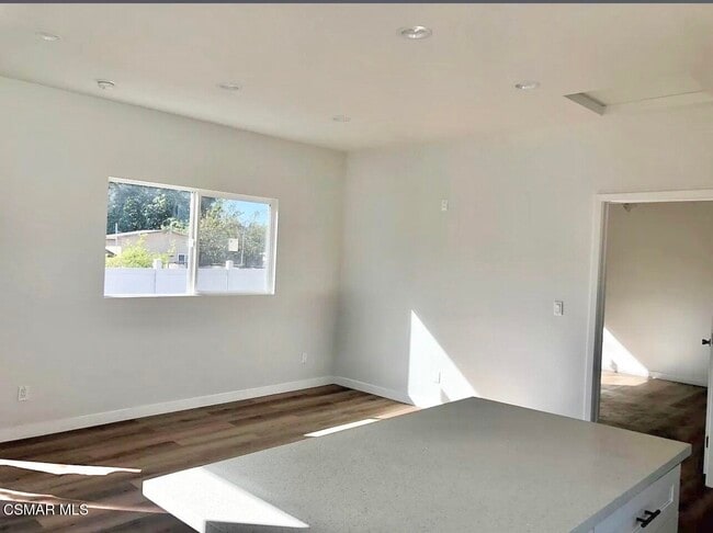 14083 La Rue St in San Fernando, CA - Building Photo - Building Photo