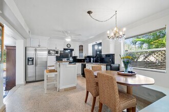 321 Forsyth St in Boca Raton, FL - Foto de edificio - Building Photo