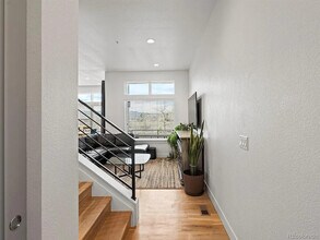 5469 S Curtice St in Littleton, CO - Foto de edificio - Building Photo