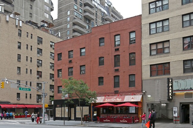 302 E 49th St in New York, NY - Building Photo - Building Photo