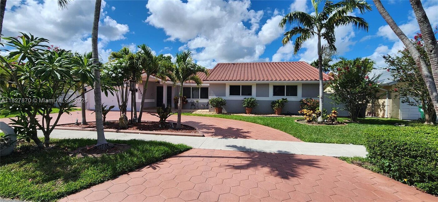 14260 SW 37th St in Miami, FL - Building Photo