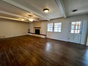 2117 65th St in Lubbock, TX - Building Photo - Building Photo