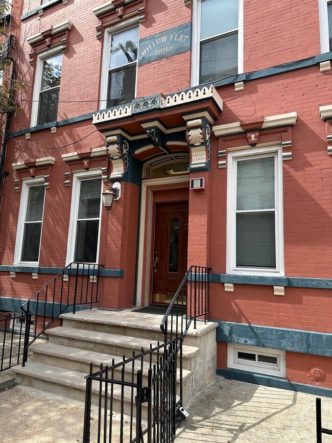 property at 942 Willow Ave
