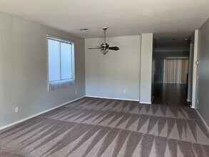 1127 W Desert Valley Dr in San Tan Valley, AZ - Building Photo - Building Photo