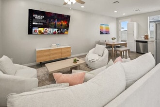 6606 W Paradise Ln in Glendale, AZ - Foto de edificio - Building Photo