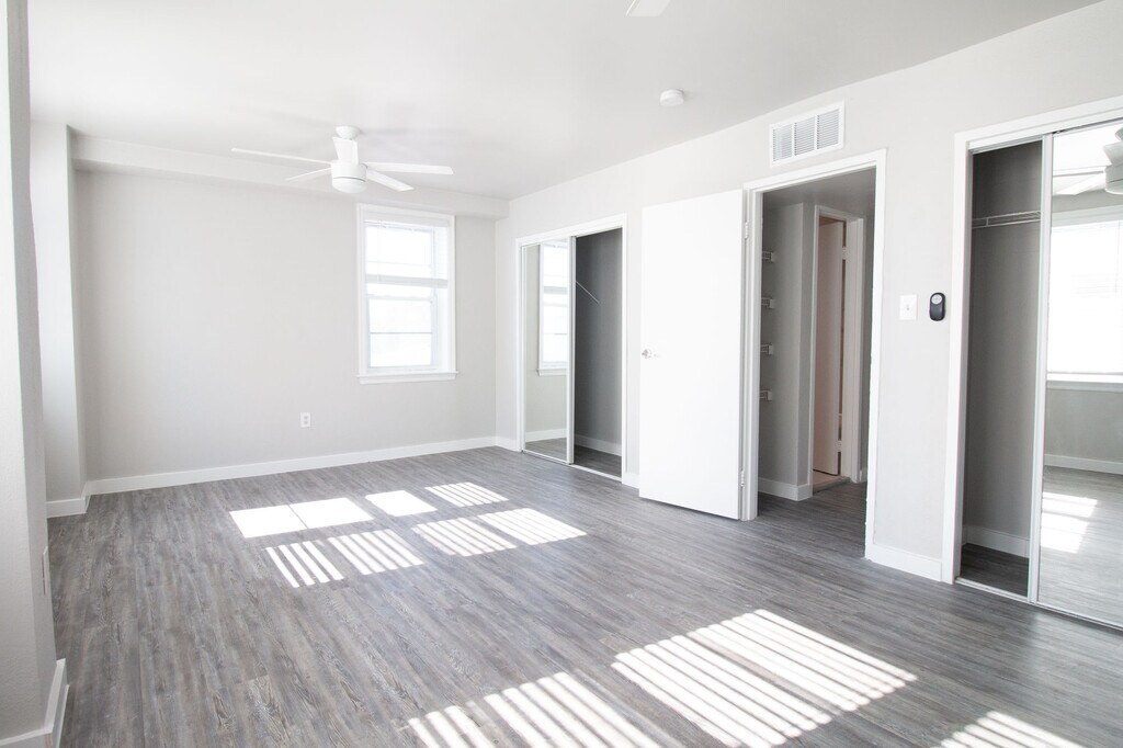 Mayflower Apartments in Virginia Beach, VA