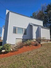 18 Landsdown Dr in Nashua, NH - Building Photo - Building Photo