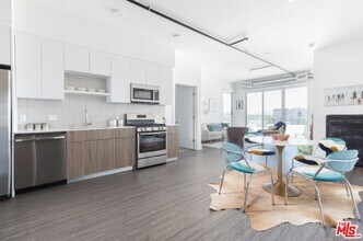 4210 Del Rey Ave-Unit -317 in Marina Del Rey, CA - Building Photo - Building Photo