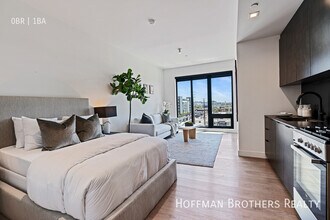 10700 Tabor St in Los Angeles, CA - Building Photo - Building Photo