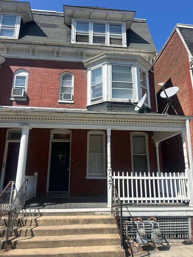 property at 727 Linden Ave