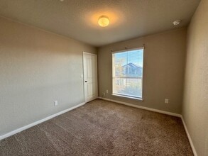 407 Marimoor Dr in Hutto, TX - Building Photo - Building Photo