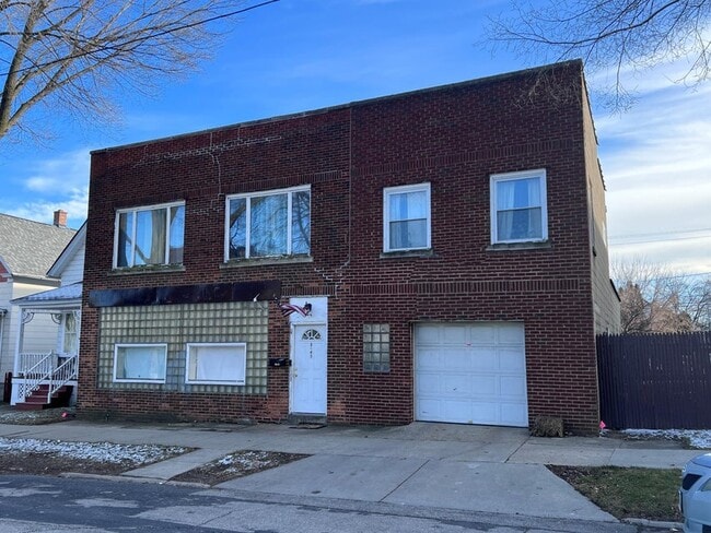 3643 E Barnard Ave, Unit 3643 Lower