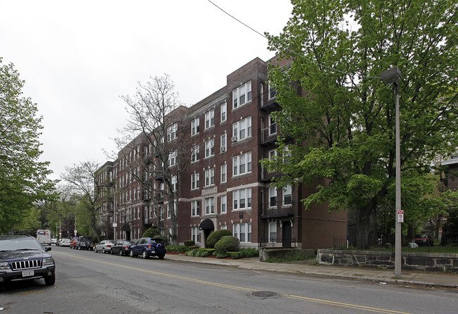 Washington Heights in Brighton, MA - Foto de edificio - Building Photo