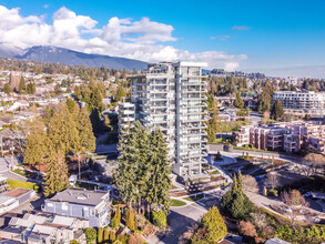 Bellevue by Cressey in West Vancouver, BC - Building Photo - Building Photo