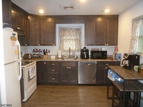 72 Kennedy Rd in Andover, NJ - Building Photo - Building Photo