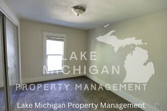 301 Ann St NE in Grand Rapids, MI - Building Photo - Building Photo