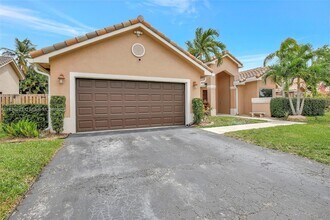 12486 SW 9th Pl in Davie, FL - Building Photo - Building Photo