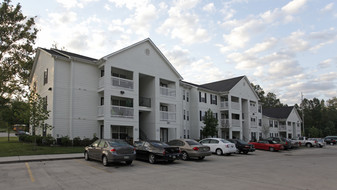 Hallmark at Oak Ridge Apartamentos