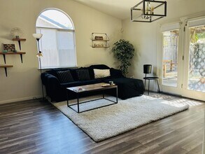 3935 E Laurel Ave in Visalia, CA - Building Photo - Building Photo