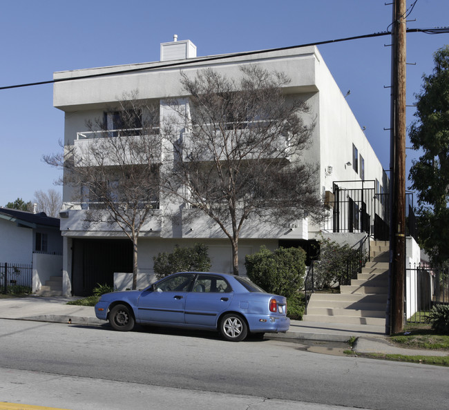 6326 Hazeltine Ave in Van Nuys, CA - Building Photo - Building Photo