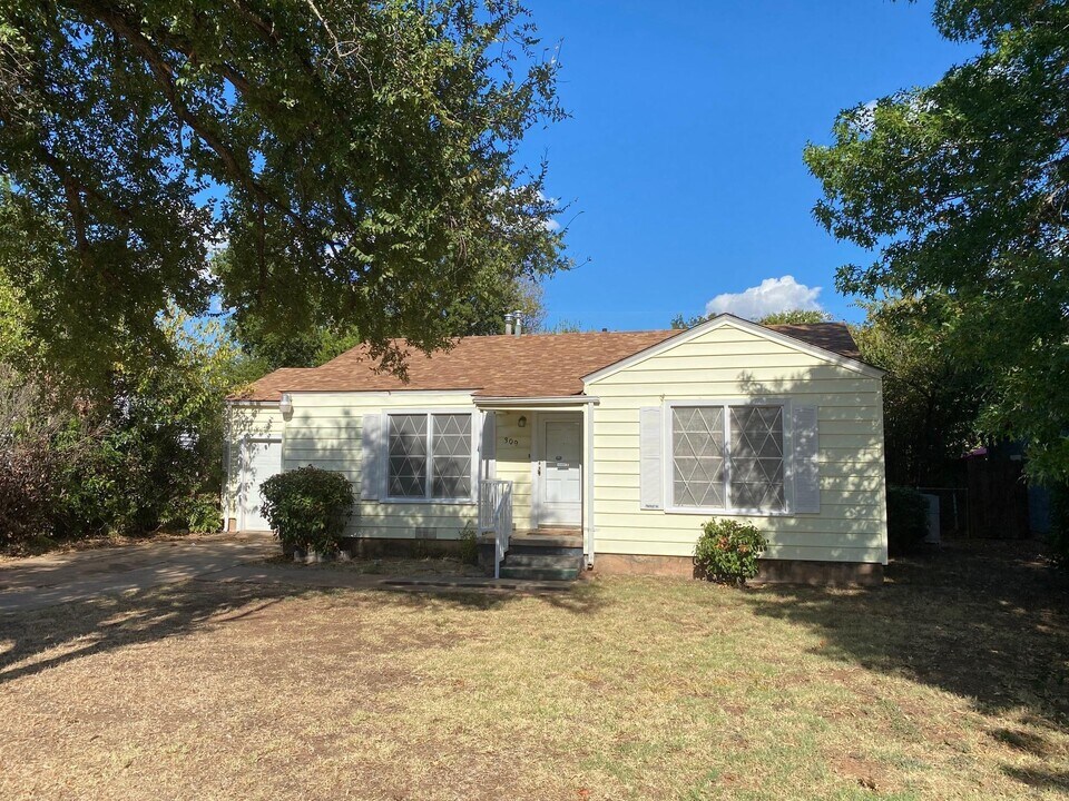 309 Rockwood Dr in Wichita Falls, TX - Building Photo