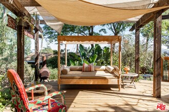 20269 Croydon Ln in Topanga, CA - Building Photo - Building Photo