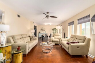 9410 N 36th St in Phoenix, AZ - Building Photo - Building Photo