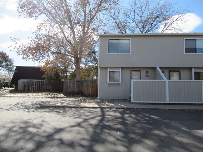 1925 Ross Ct in Fort Collins, CO - Building Photo - Building Photo