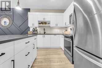 360 Quarter Town Line in Tillsonburg, ON - Building Photo - Building Photo