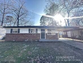 7017 Fairfield Dr in Little Rock, AR - Building Photo - Building Photo