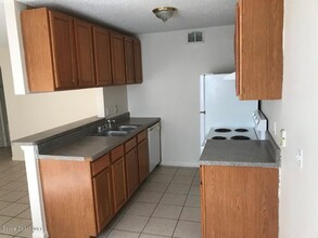 421 Mercury Ave SE in Palm Bay, FL - Building Photo - Building Photo