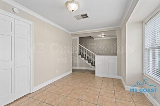 387 Debuys Rd in Gulfport, MS - Building Photo - Building Photo
