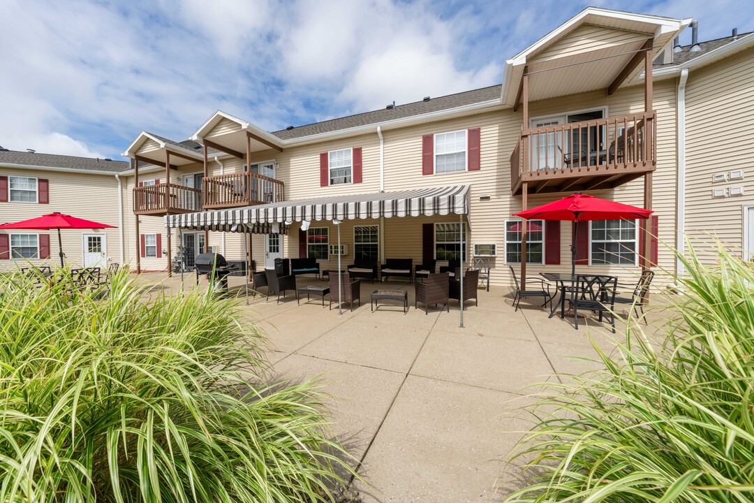 Seneca Pointe Senior Apartments in West Seneca, NY - Foto de edificio