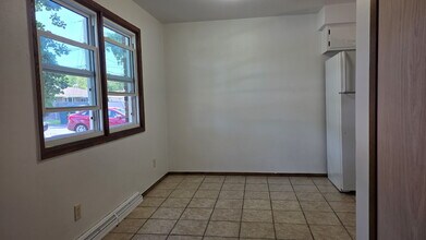 2414 Honey Lou Ct in Appleton, WI - Building Photo - Building Photo