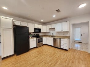 321 Hollywood Blvd NW in Fort Walton Beach, FL - Building Photo - Building Photo