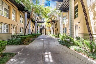 400 Spear St, Unit 121 in San Francisco, CA - Building Photo - Building Photo