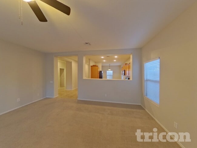 42756 W Elizabeth Ave in Maricopa, AZ - Building Photo - Building Photo