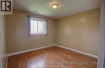 680 Cameron Ave in Windsor, ON - Building Photo - Building Photo